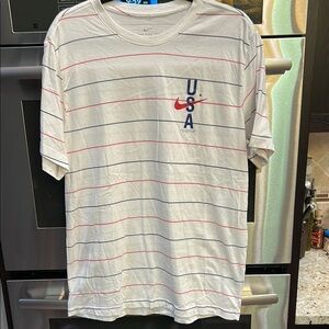 Nike‎ White and Red Short Sleeve Tee